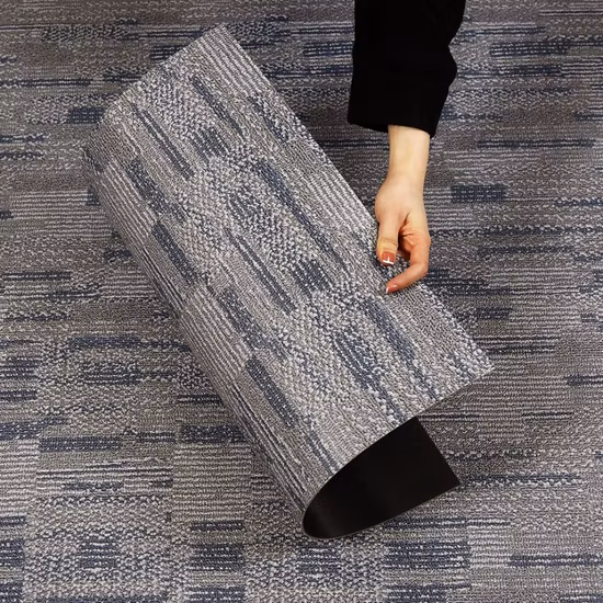 경쟁적인 Lvt 물 증거 호화스러운 비닐 도와 반대로 미끄러짐 PVC 바닥 도와